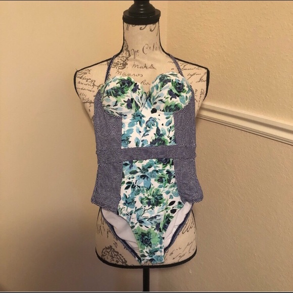 Anthropologie mermaid scalloped one piece - Picture 2 of 6